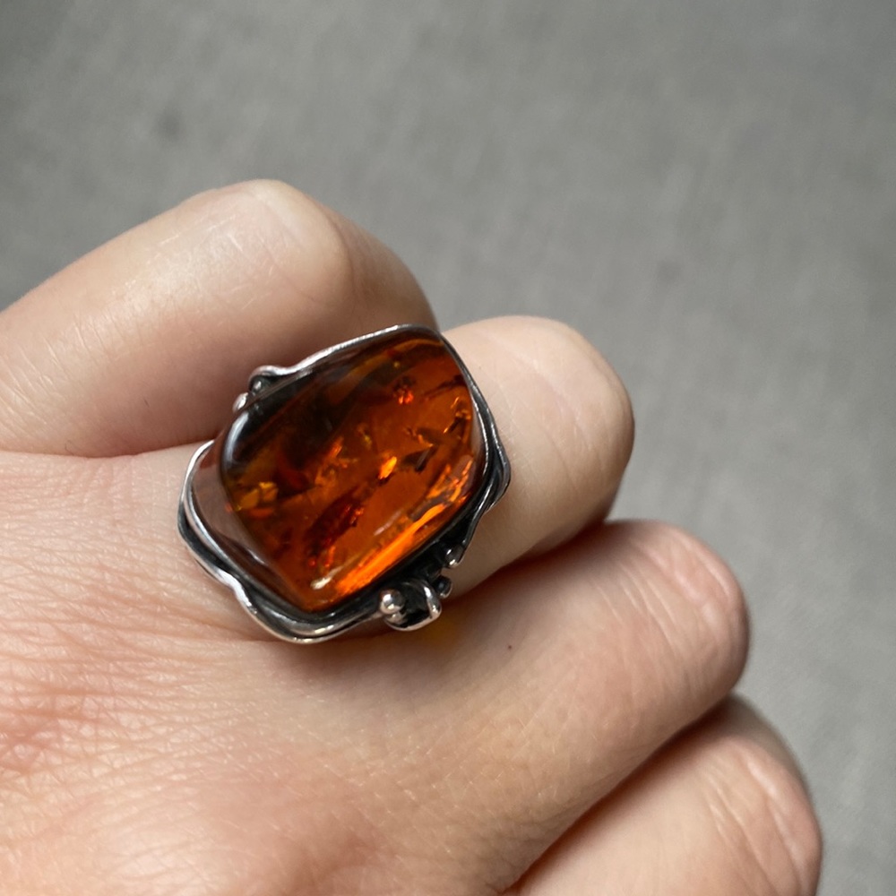 Baltic Amber vintage ring. 925 silver.